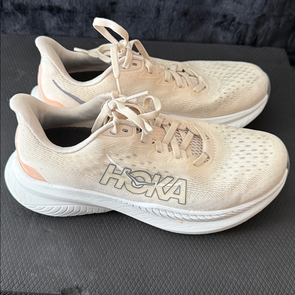 Hoka Womens Mach 6 Size 7 Wide Athletic running Shoes - Picture 3 of 7